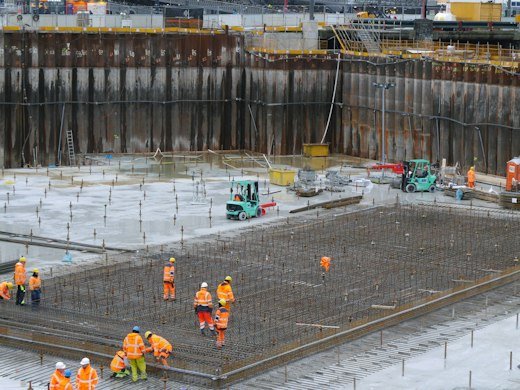 Ferraillage d'une dalle sur un chantier DEKUWAY
